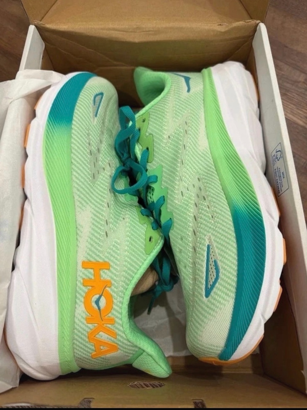 HOKA Mens Lightweight Green Running Shoes